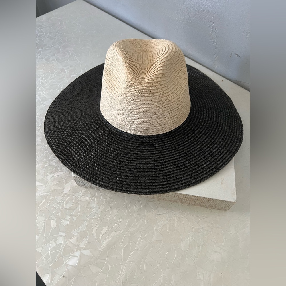 Magid Black and Cream Wide Brim Hat